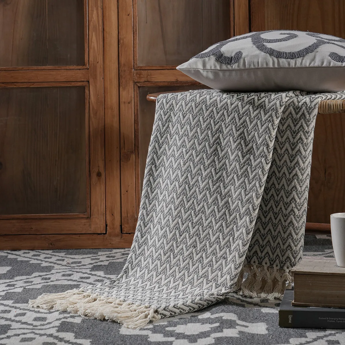 Rurban Rhupsodic Textuerd Chevron Grey Woven 1PC Throw